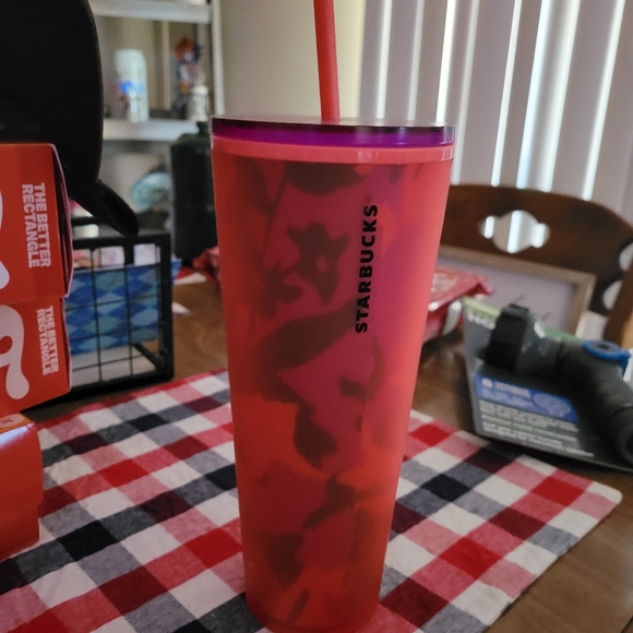 Tumbler - Picture 1 of 1